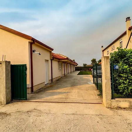 Simo Apartments Airport Podgorica Exterior photo