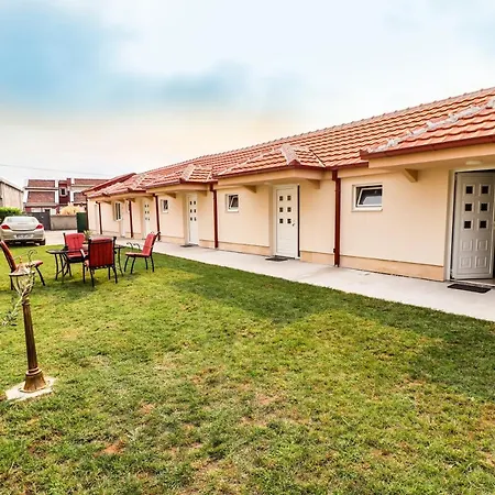 Simo Apartments Airport Podgorica Exterior photo