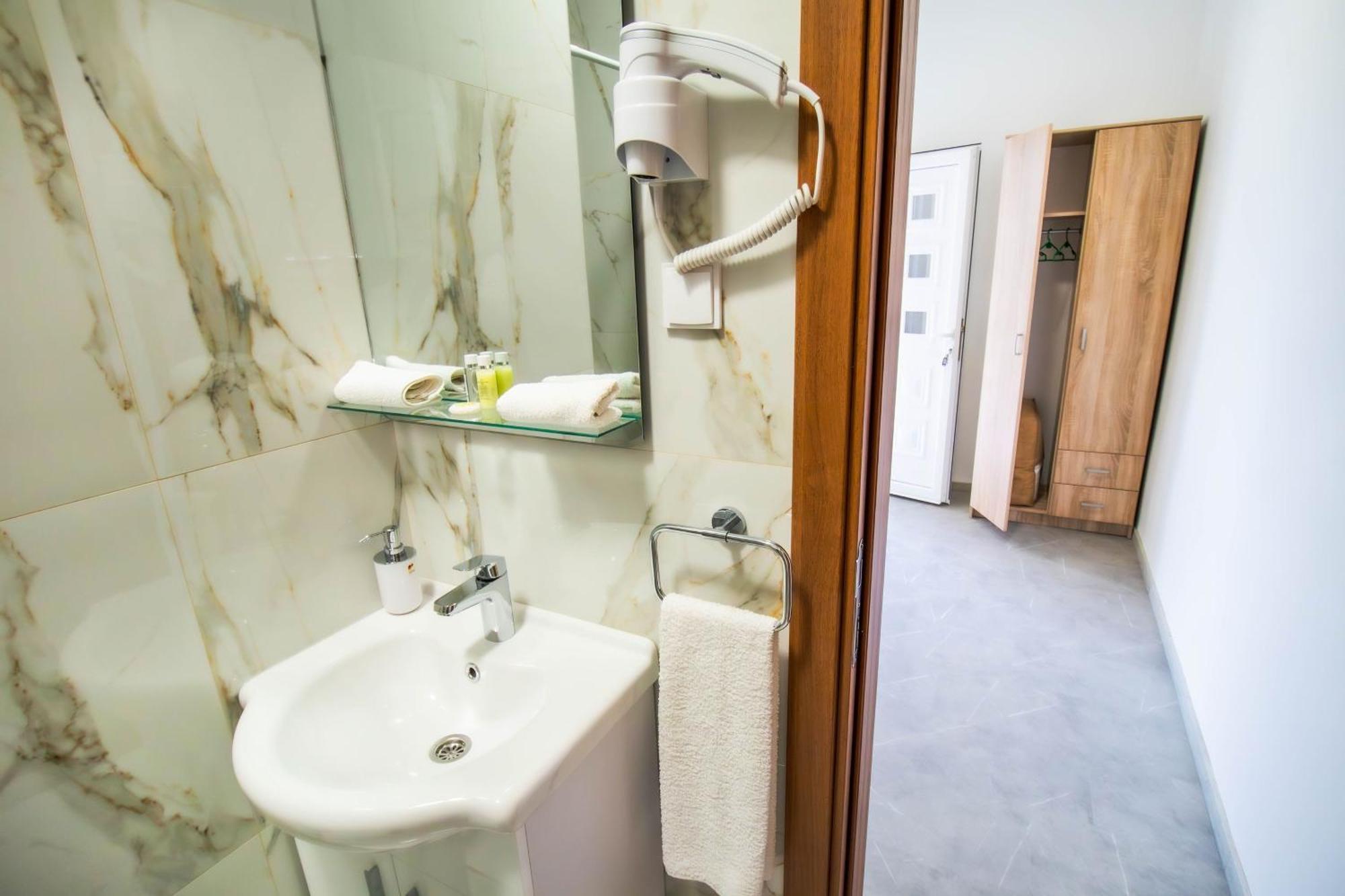 Apartment Simo Airport Podgorica